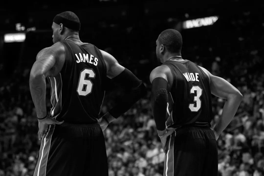 诺伊尔：我们一直在优化战术；对阵大巴黎会是五五开的比赛（诺伊尔：战术持续优化；战巴黎圣日耳曼胜负各半）