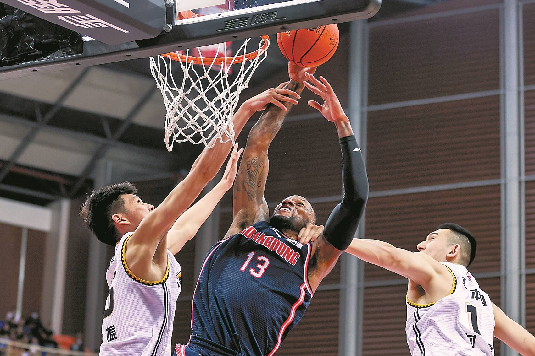 托尼：劳塔罗是国米的灵魂，但他在队友面前应多展现出笑容（托尼：劳塔罗是国米灵魂，期望他在队友面前更常微笑）