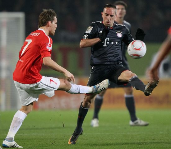 弗兰克：乌多基1月才能复出；让特尔进大名单？我们会考虑的（弗兰克：乌多基预计一月回归；特尔入选大名单？我们会考虑）