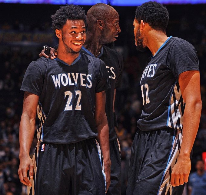 尤文官方：弗拉霍维奇已成功接受手术，将于明日开始康复计划（尤文官宣：弗拉霍维奇手术顺利，明日起开启康复计划）