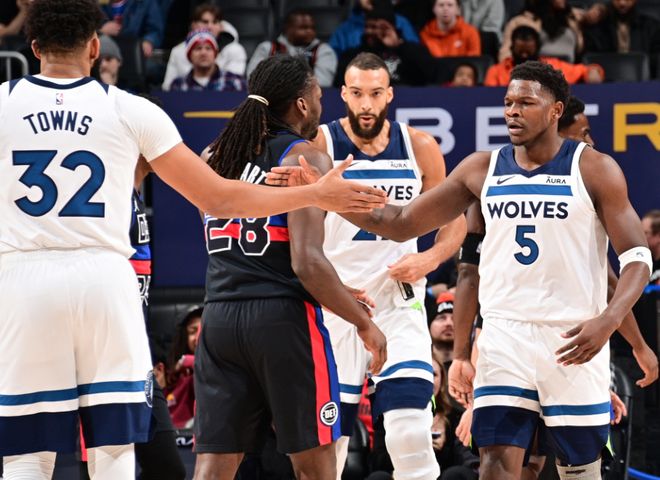 佛罗伦萨主帅：战平尤文提升士气；基恩踢出冠军球员级别表现（佛罗伦萨主帅：与尤文战平提振士气，基恩展现冠军级水准）