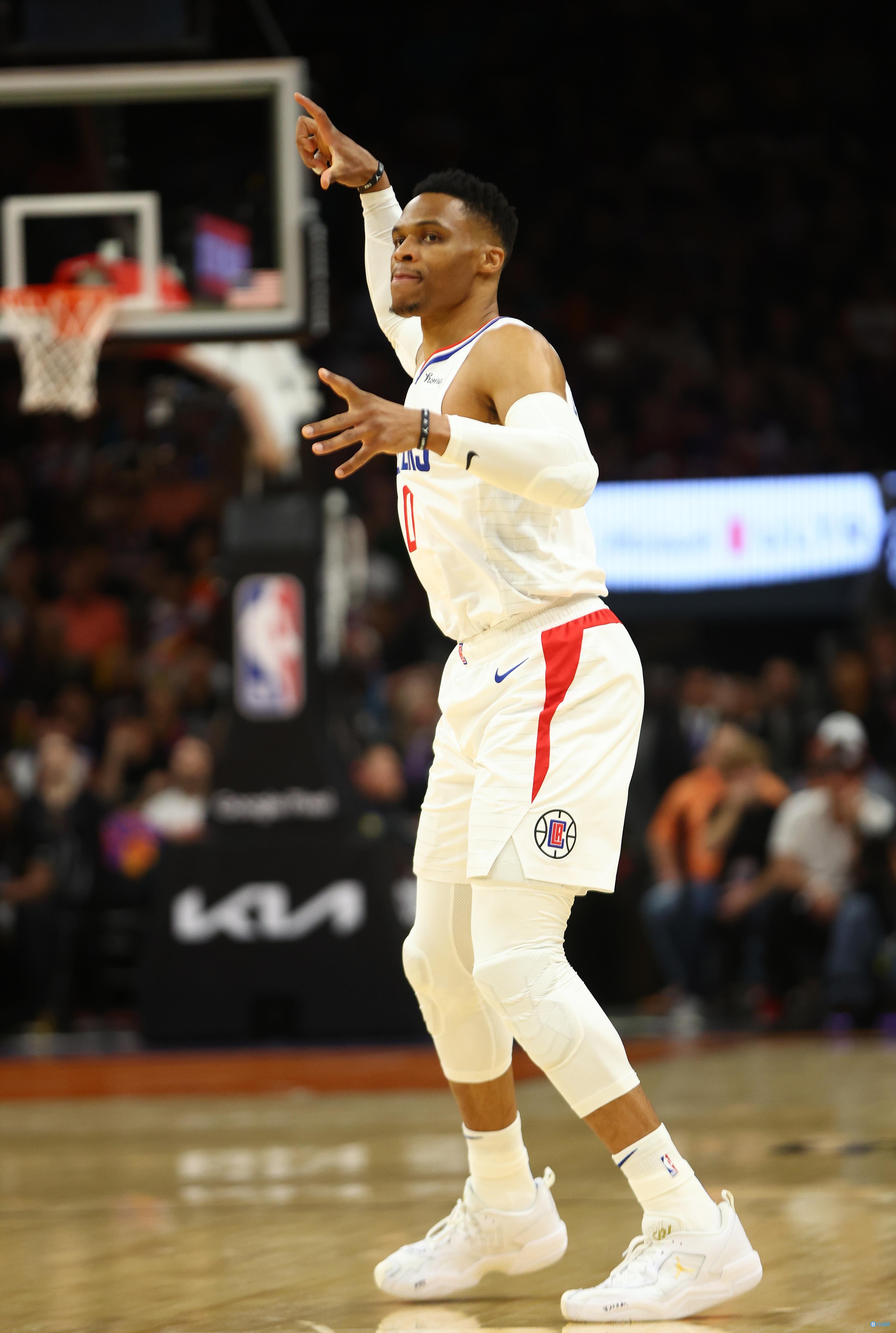 阿斯：费内巴切已与莱万初步接触，提供的一年半合同报价被拒（阿斯报称：费内巴切已与莱万开启接触，递交的18个月合约遭拒）