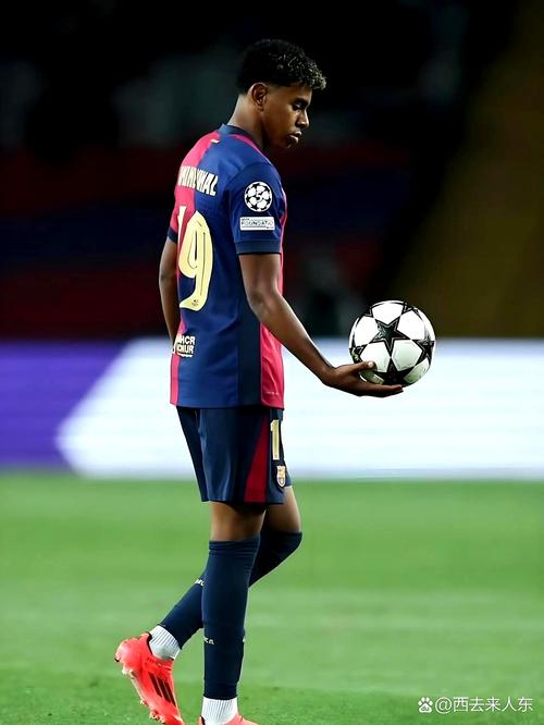 弗拉格第26场砍下40+！老詹第69场才做到！张伯伦第1场就拿下43分（弗拉格第26战轰下40+，老詹第69战才达成，张伯伦处子秀怒砍43分）