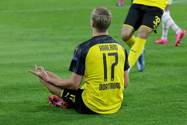 北京时间12月11日凌晨，皇马在欧冠联赛阶段第6轮主场1-2遭曼城逆转。（欧冠第6轮：曼城客场2-1逆转皇马（北京时间12月11日凌晨））