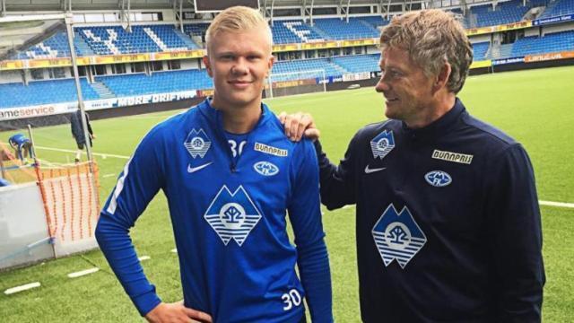 西甲半场：久保建英补时头球建功，皇家社会1-0莱万特（半场战报：久保建英补时头槌破门，皇家社会暂1-0领先莱万特）