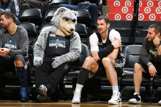 穆斯利奇：埃弗斯堡是难搞的对手，球队会帮助年轻球员成长（穆斯利奇：埃弗斯堡是块硬骨头，球队将助年轻球员成长）