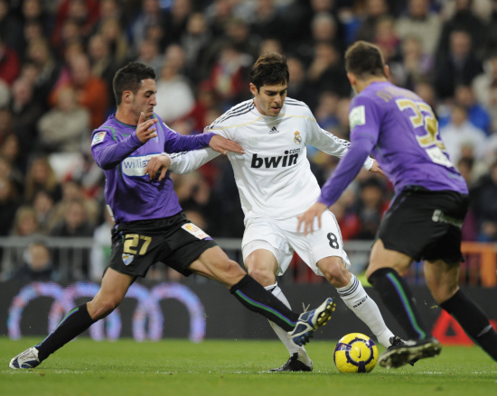 吉尔摩社媒晒照：手术成功，康复之路开始（吉尔摩社媒报喜：手术顺利，开启康复征程）