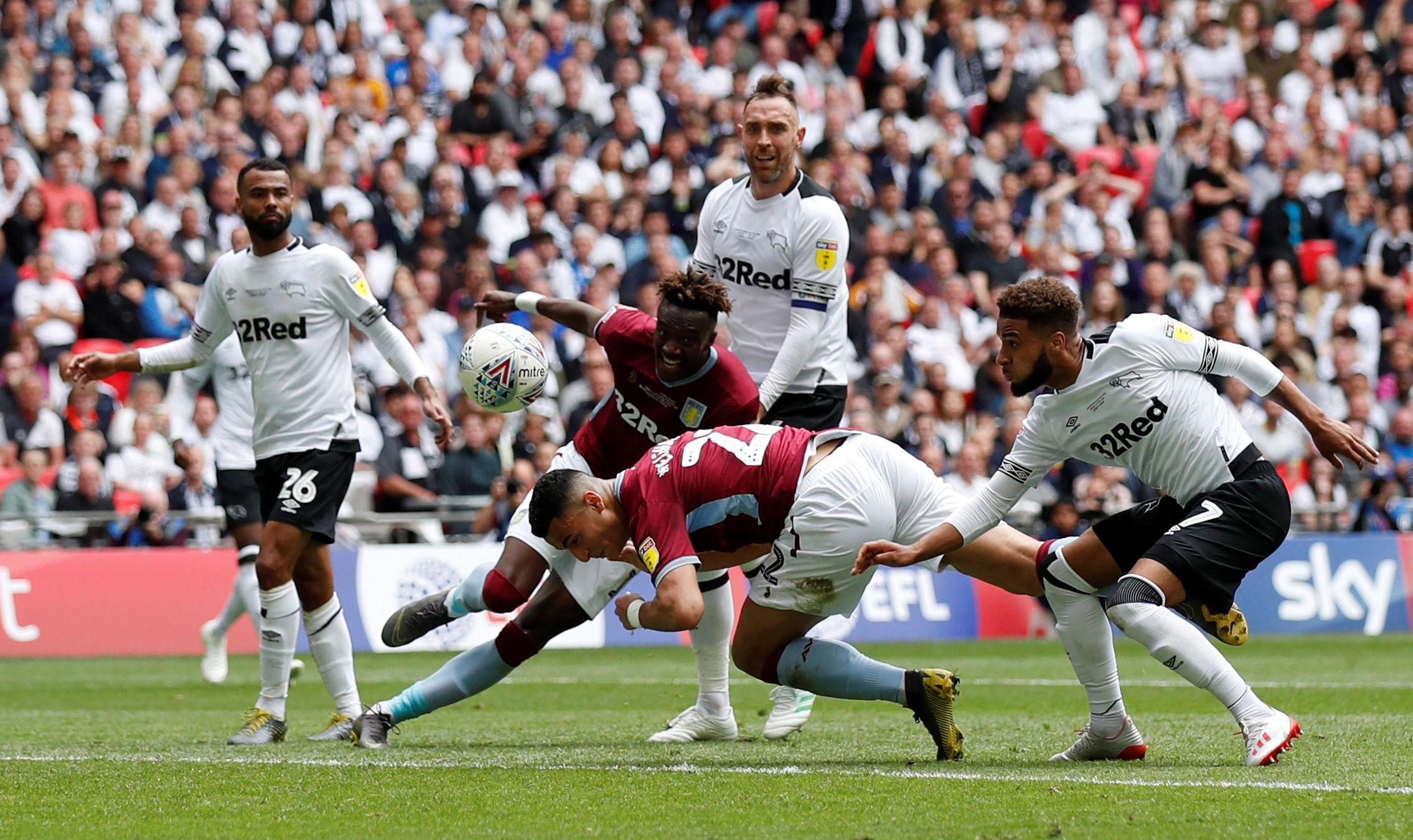 西悉尼主帅：每场比赛都同等重要，没有主要次要之分（西悉尼主帅：每一战同样关键，不分主次）